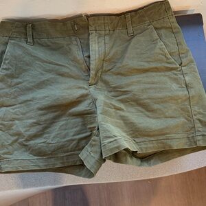 Banana Republic Authentic Chino Olive Green Women's Shorts